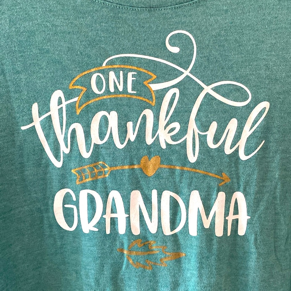 Positive Tees size m 8/10 Thankful Grandma Tee. - Picture 2 of 5